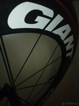 Zapletená kola giant - 3