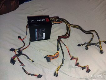PC ZDROJ --> FSP HYPER SERIES HP700 - 3