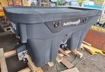 Posypový stroj, posypač soli - 3