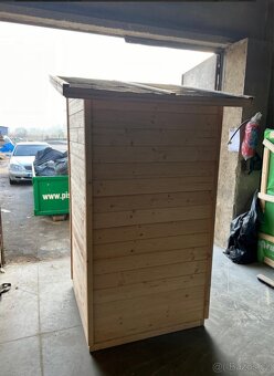 Kadibudka s pultovou střechou - 3