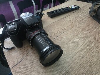 FUJI FILM HS 20 EXR - 3