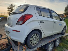 hyundai i20 1.2 62,5kw rv2013 - 3