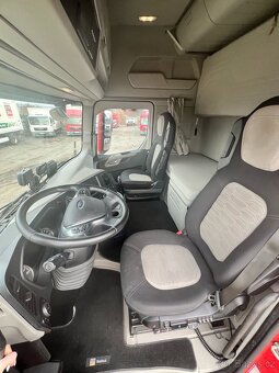 Pronajem tahac Ford F500 low deck - 3