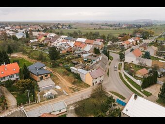 Prodám stavební pozemek v Ratajích 1126m2 - 3