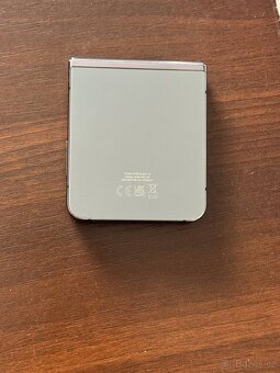 Samsung Z Flip 5 Graphite 512gb ZÁRUKA 8/2025 - 3