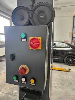 REZERVACE Dvousloupový elektrohydraulický zvedák - 3