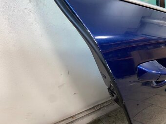 Pravé zadní dveře modrá LF5Q Škoda Superb 2 sedan 2013 - 3
