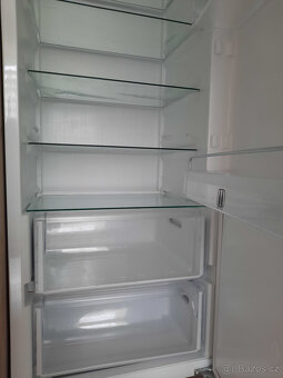 Vestavná lednice s mrazáčkem - 3