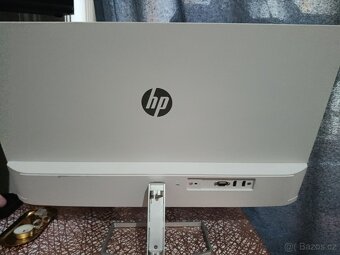 HP monitor na dili vada obrazů - 3