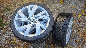 Alu kola VW Bergamo r18 + nové celoročky 225/40 - 3