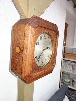 Nástěnné hodiny Kienzle, školní či nádražní - 3