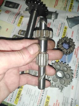 Prodám nový díly převodovky Jawa 20 21 23 mustang. - 3