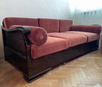 Starožitný nábytek - skleník, komoda, gauč - 3