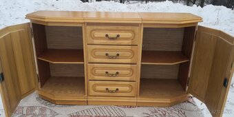 Masivní světlá komoda - 3