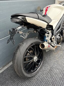 Triumph Speed Triple 1050 - 3
