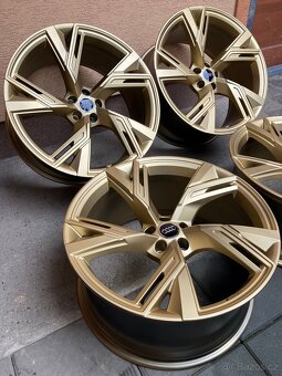 Audi R22 4K0601025R - 3
