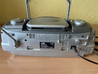 Radiomagnetofon JVC - 3