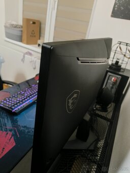 27 MSI MAG 275f - 3