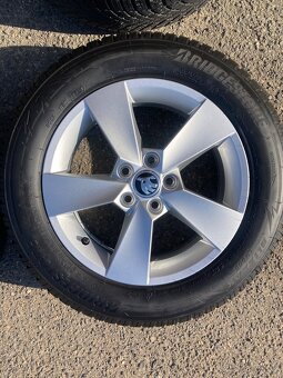 Skoda Fabia 4,zimni 185/65 15-Zanovni kola - 3