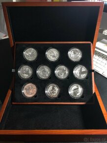 KOMPLETNÍ SADA STŘÍBRNÝCH MINCÍ 10 X 2 OZ THE QUEEN'S BEASTS - 3