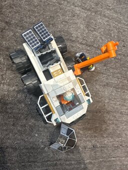 Lego city 60225 - 3
