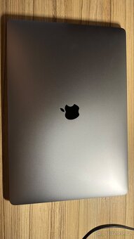MacBook Pro (15 palcový, 2016) - 3