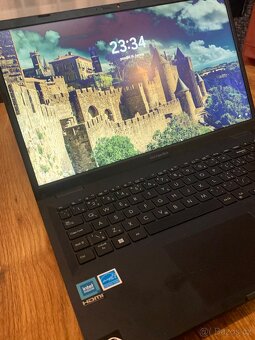 ASUS EXPERTBOOK - 3