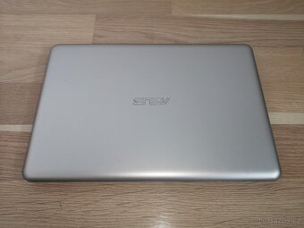 Notebook Asus EeeBook X205T - 3