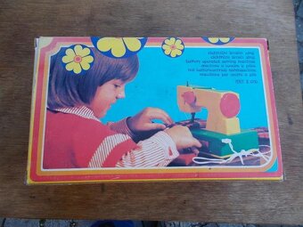 Retro hračka šicí stroj na baterie 70 léta - 3