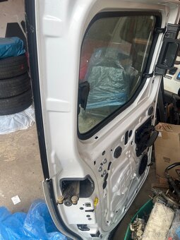 Levé boční posuvné dveře Citroen Berlingo 3 - 3