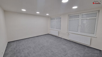 Prostory pro obchody, služby, kancelář, 37 m2, k pronájmu - 3