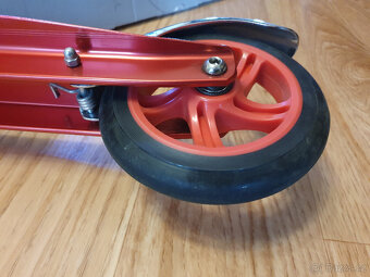 Koloběžka dívčí Scooter Elegant 6 lehká TOP stav - 3