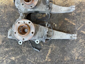 PŘEDNÍ TĚHLICE BMW F10/F11 - 3