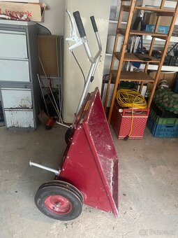 Posypový vozík na kompostu - 3