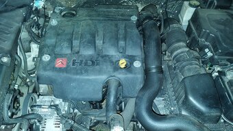Havarovaný citroen c5 2.0hdi - 3