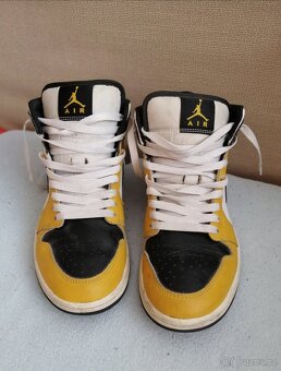 Tenisky Nike Air Jordan 1 Mid - 3