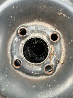 Prodám sadu letních plechových kol 175/65 R14 - 3