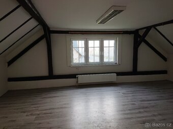 Prostorný dvougenerační dům u Šternberka - 3