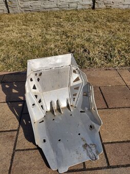 Padací rám + kryt pod motor - 3