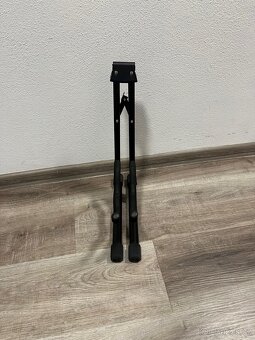 Stojan na kytaru - 3