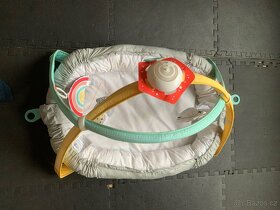 Taf Toys hrací deka & hnízdečko s hudbou - 3