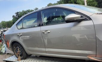 nd z škoda octavia 3 1.6tdi modrá bílá stříbrná sahara - 3