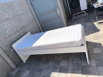 Prodám postel IKEA 90cm x 200cm - 3