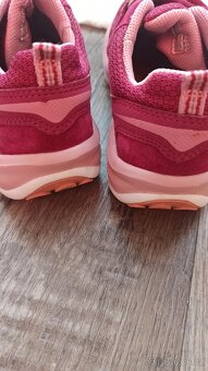 Boty zn.Superfit vel.30
- 3