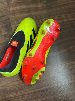 Kopačky Adidas Predator League Laceless FG, vel.38 a 2/3 - 3