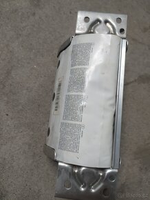BMW E90/E91 airbag spolujezdce - 3