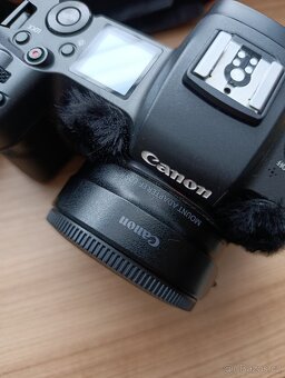 Canon Eos R - 3