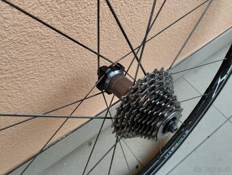 Zapletená kola Shimano RS Eighty - 3
