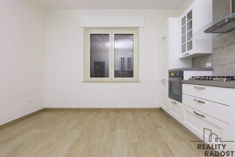 Prodej bytu 4+1, 145 m², Via Dante, Montesilvano, Itálie - 3