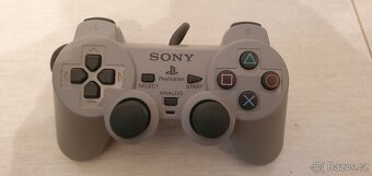 Sony PlayStation 1 velice pěkný stav - 3